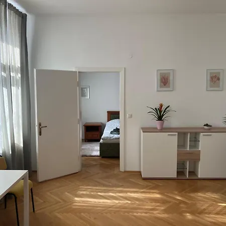 Schoene Im Helenental Apartment *